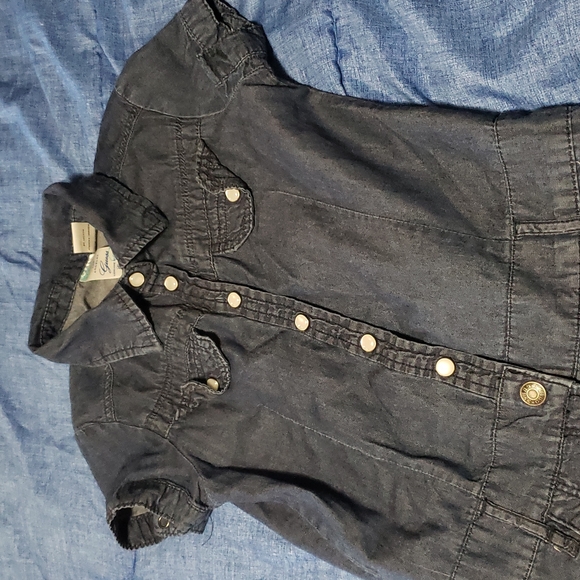 Guess size 8 youth Jean jumper with pearl buttons - Picture 2 of 7